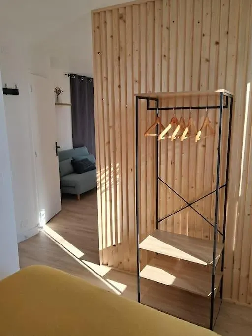 Studio Independant Gare Hopital Naval Group Lorient 0*,