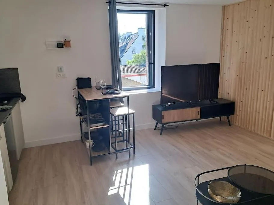 Studio Independant Gare Hopital Naval Group Lorient 0*,  France